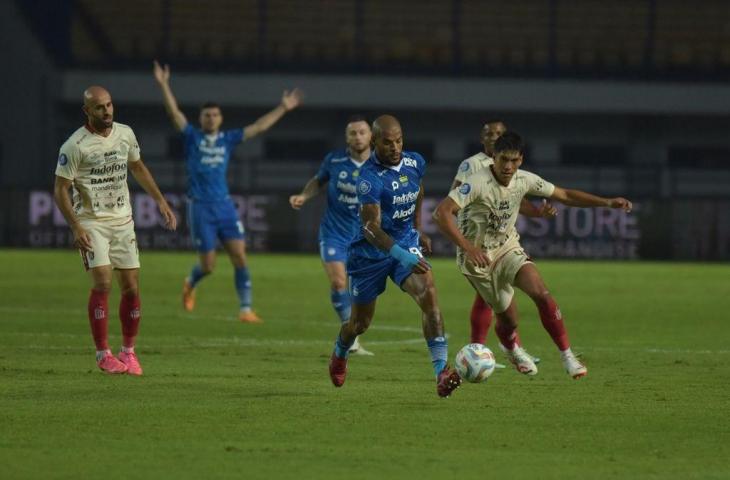 David Da Silva vs Elias Dolah. (Dok. Persib)