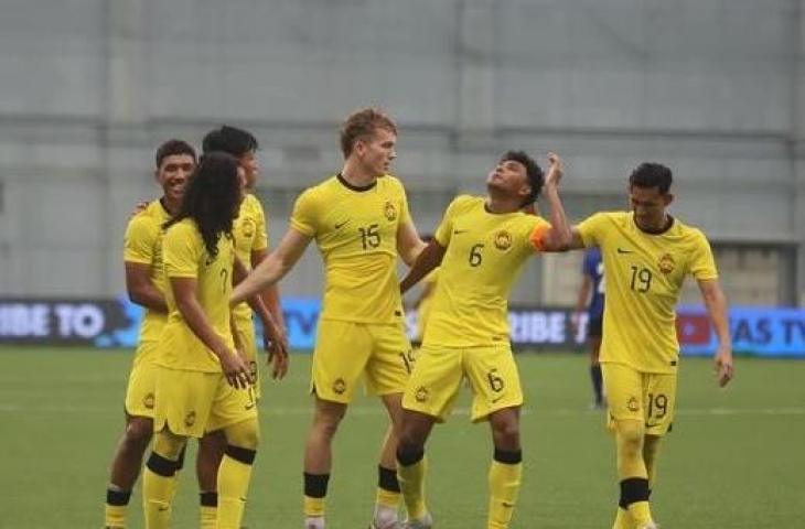 Pemain Timnas Malaysia U-23 Fergus Tierney (tengah). (Instagram/@fergus.tierney)