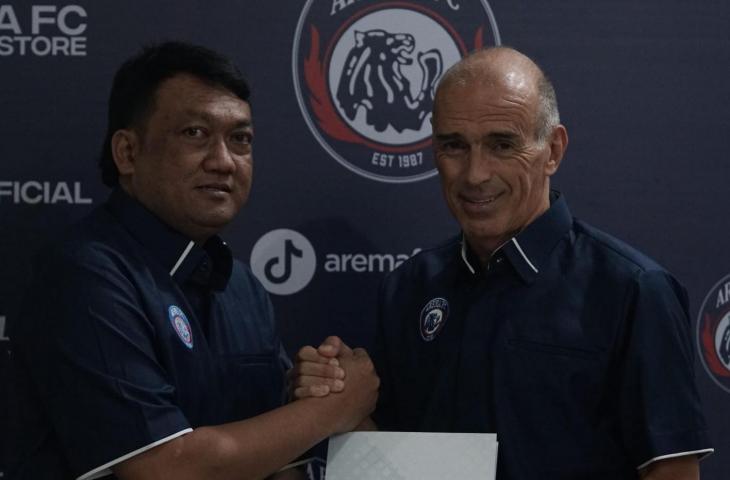 Arema FC perkenalkan Fernando Valente sebagai pelatih baru. (Dok. Arema FC)