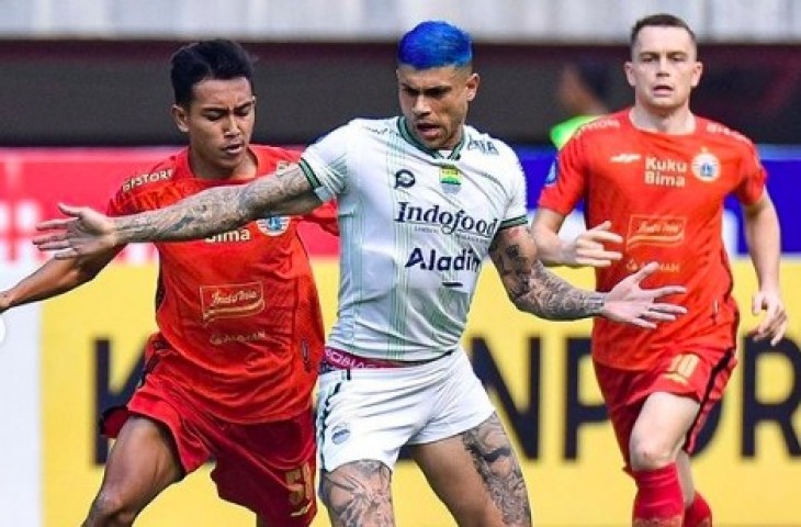 Aksi Ciro Alves saat Persib Bandung tahan imbang Persija Jakarta 1-1. (Dok. Persib)