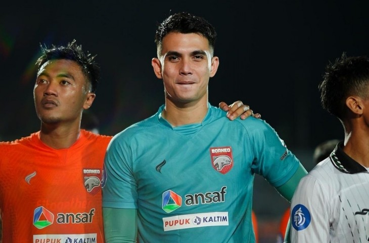 Kiper timnas Indonesia dan Borneo FC, Nadeo Argawinata 