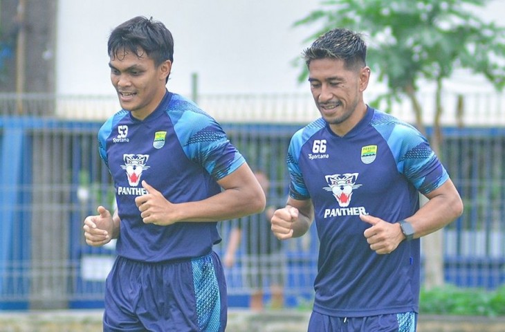 Dua pemain Persib Rachmat Irianto dan Daisuke Sato. (MO Persib)