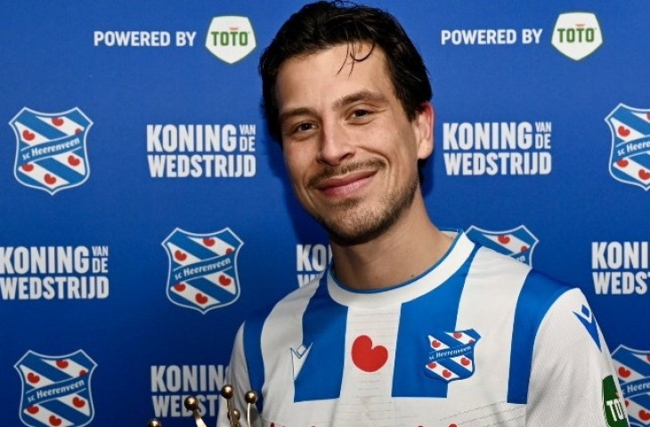 Thom Haye terpilih jadi MOTM. (Twitter/scHeerenveen)