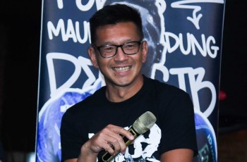 Sporting Director PT Persib Teddy Tjahjono Klarifikasi Tudingan Saksi Memberatkan Bobotoh