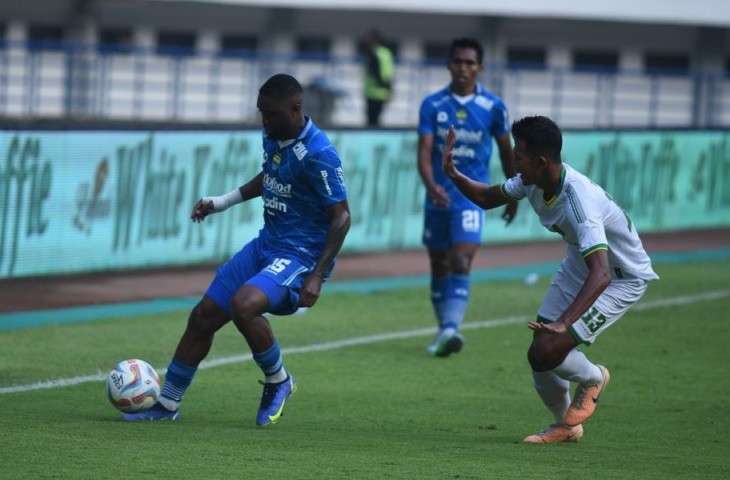 Levy Madinda pada pertandingan Persib vs Persikabo. (MO Persib)