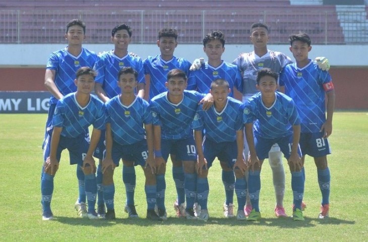 Skuad Persib U-18. (MO Persib)