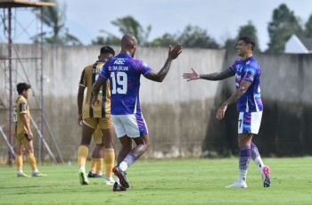 Staf Pelatih Persib Ungkap Masalah Tim dan Penampilan Stefano Beltrame