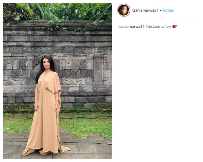 Tsania Marwa dengan kaftan. (Instagram/@tsaniamarwa54)