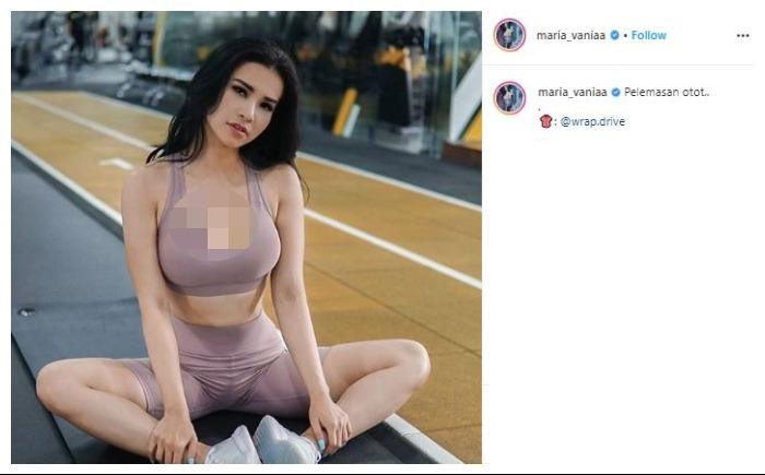 Potret seksi Maria Vania. (Instagram/@maria_vaniaa)