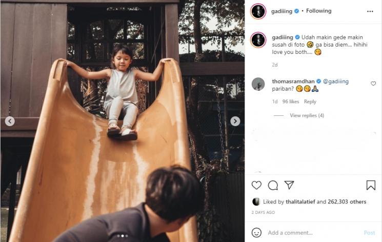 Momen Gempi dan Rafathar Main Sepatu Roda (instagram/gadiiing)