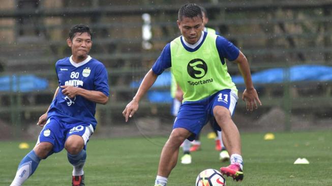 Gelandang Persib, Dedi Kusnandar. [laman resmi Persib]