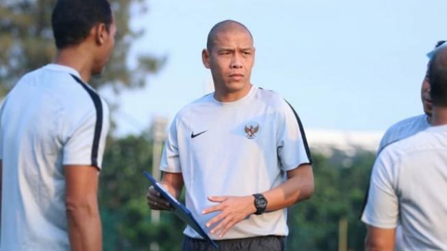 Asisten pelatih Timnas Indonesia U-22, Nova Arianto. (Foto: instagram @novarianto30)