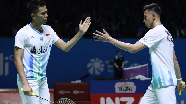 Pasangan ganda putra Indonesia, Fajar Alfian/Muhammad Rian Ardianto, memenangi babak pertama Indonesia Open 2019 melawan Liu Cheng/Huang Kai Xiang (China) di Istora Senayan, Jakarta, Rabu (17/7). [Humas PBSI]