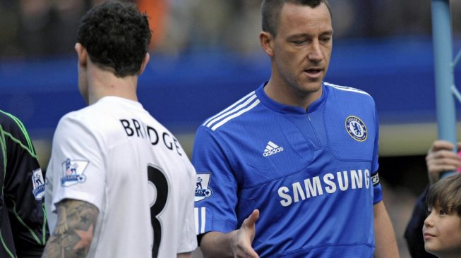 Wayne Bridge ketika ogah menyalami John Terry. (Olly Greenwood/AFP).