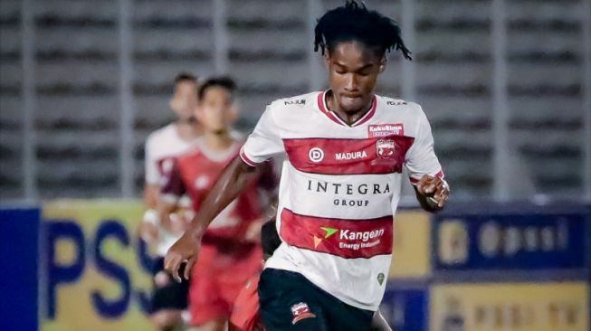 Striker Madura United, Ronaldo Kwateh. (HO/Maduraunitedfc.com)