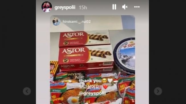 Pebulu tangkis Jepang dapat hadiah dari Greysia Polii. (Instagram/@greysiapolii)