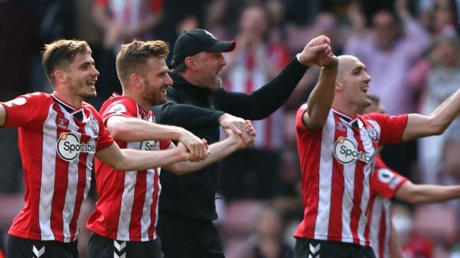 Selebrasi pemain Southampton usai mengalahkan Arsenal dalam pertandingan Liga Inggris pada 16 April 2022. ANTARA/REUTERS/IAN WALTON