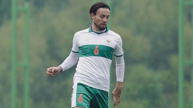 Marc Klok saat turun bertanding dengan berbaju Timnas Indonesia U-23 (Instagram Marcklok/@marcklok). 