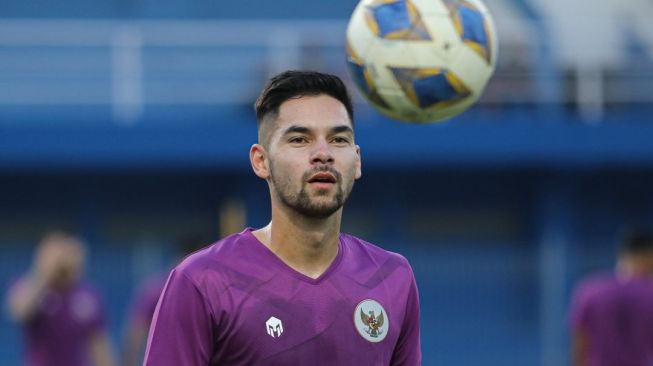 Pemain keturunan, Sandy Walsh mulai latihan bersama timnas Indonesia di Stadion Sidolig, Jumat (27/5/2022) sore WIB. [PSSI]