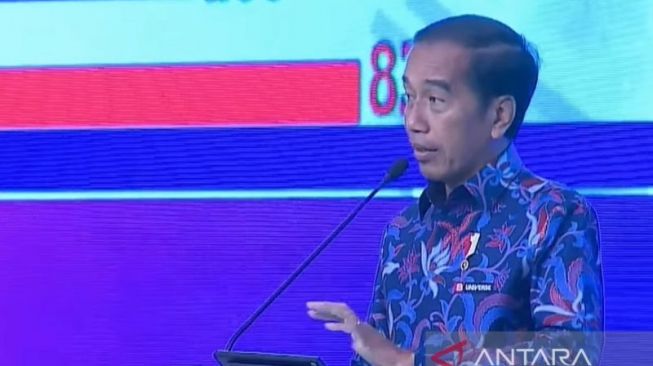 Presiden Joko Widodo dalam  Investor Daily Summit 2022 di Jakarta, Selasa (Antara)