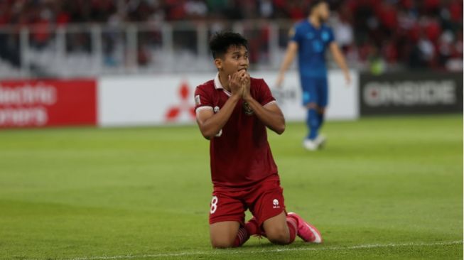 Ekspresi Penyerang Timnas Indonesia, Witan Sulaeman ketika gagal mencetak gol ke gawang Thailand (affmitsubishielectriccup.com)