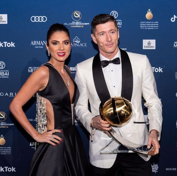 Nathalie Mamo, pembawa acara Globe Soccer Awards 2020. (instagram/nathaliemamo)