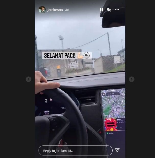 Jordi Amat tuliskan 'selamat pagi' di postingan Instagram Stories. (Instagram/jordiamat5)