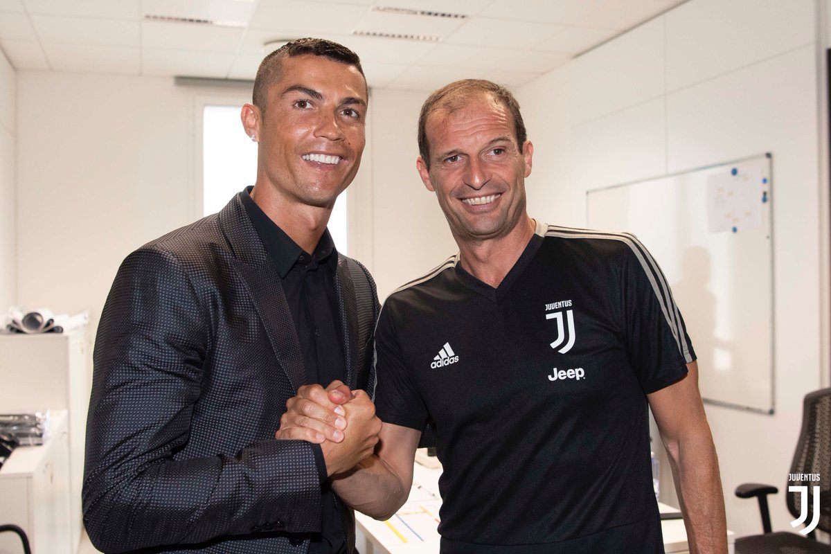 Deretan Potret Ronaldo saat Bertemu Teman-teman Baru di Juventus - 1