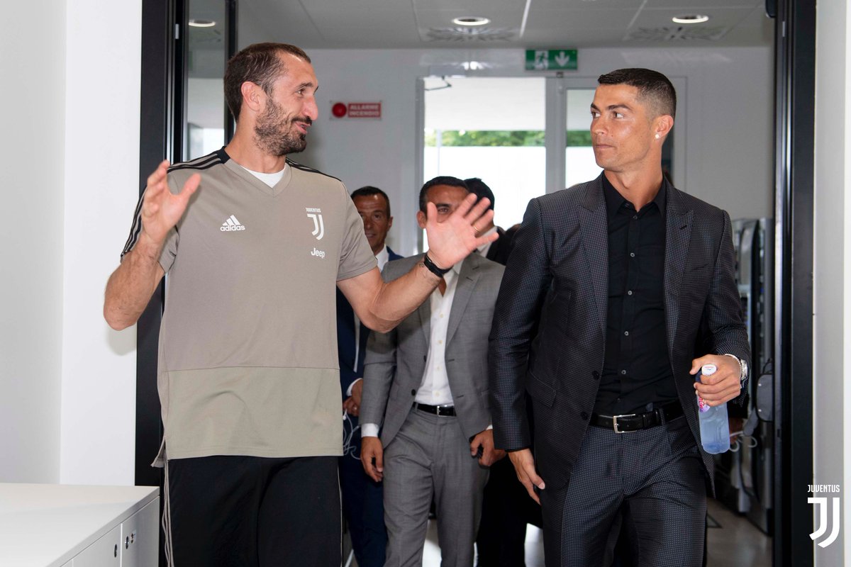 Deretan Potret Ronaldo saat Bertemu Teman-teman Baru di Juventus - 3